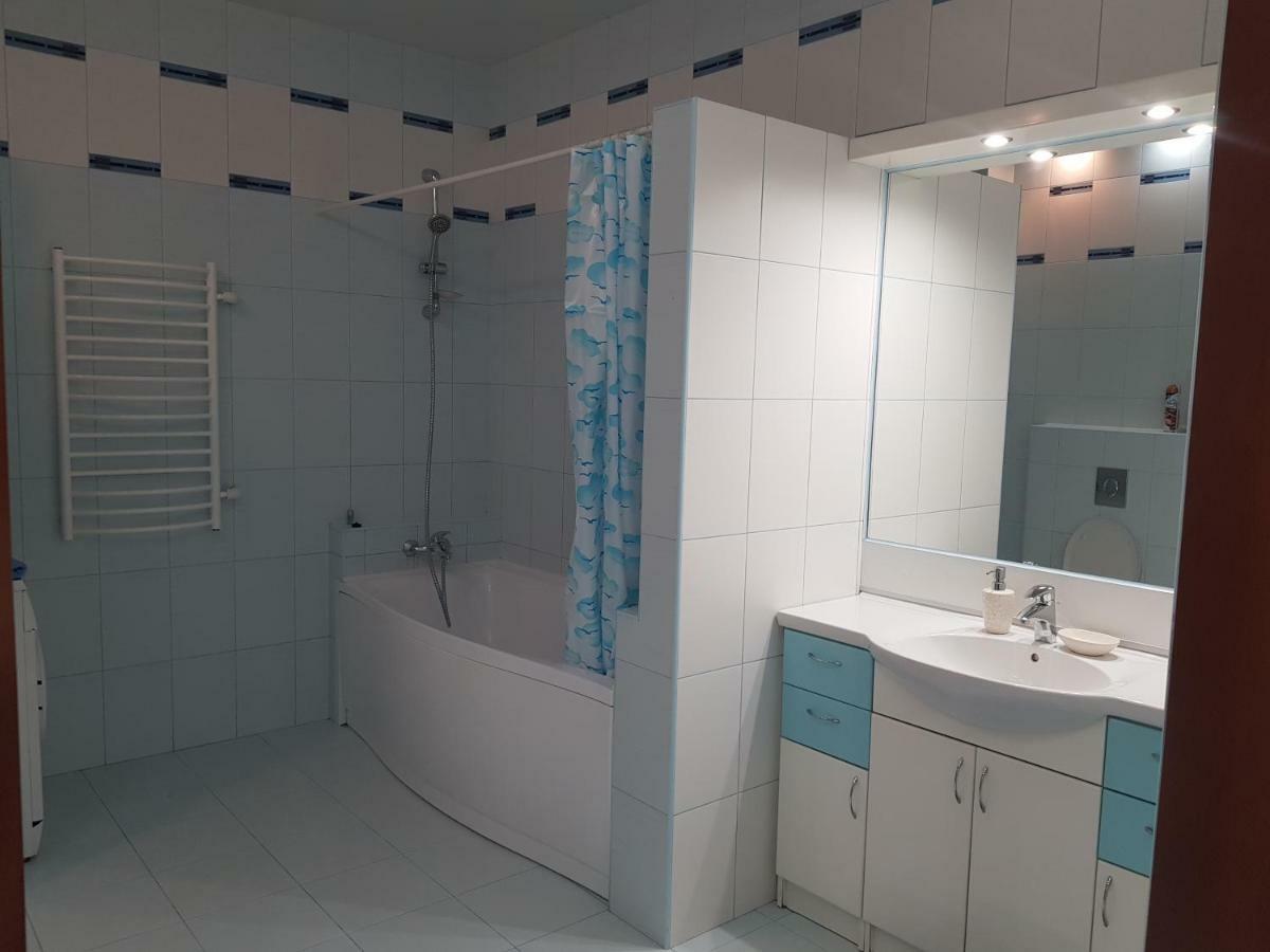 Апартаменты На Люстдорфской Odessa Exterior foto